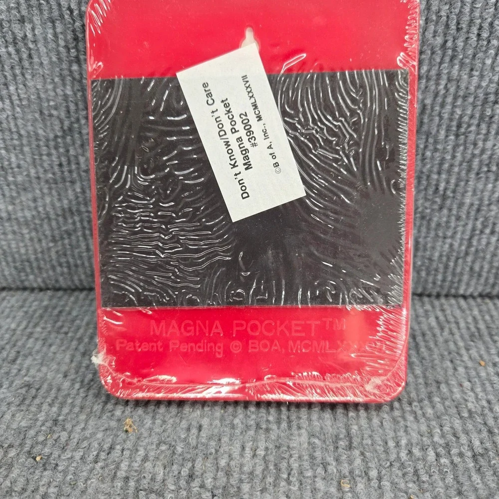 Magna Pocket 80s Dog Don't Know Don't Care Magnetic Notepad‎ Holder Sealed
